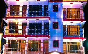 Him Taj By Stayapart